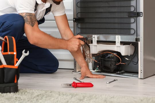 Refrigerator Repair service in Kochi - professional repair technician